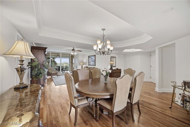 6597 Nicholas BLVD E 405, Naples, FL 34108