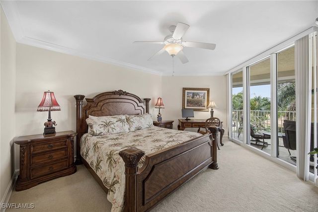 6597 Nicholas BLVD E 405, Naples, FL 34108