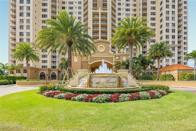 6597 Nicholas BLVD E 405, Naples, FL 34108