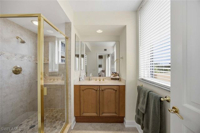 6597 Nicholas BLVD E 405, Naples, FL 34108
