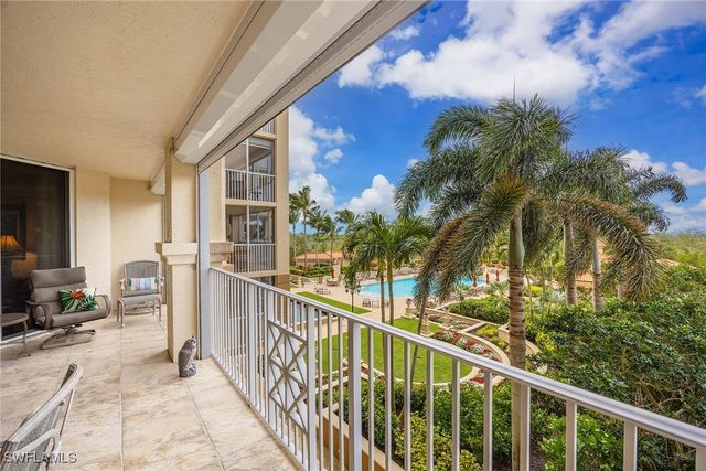 6597 Nicholas BLVD E 405, Naples, FL 34108