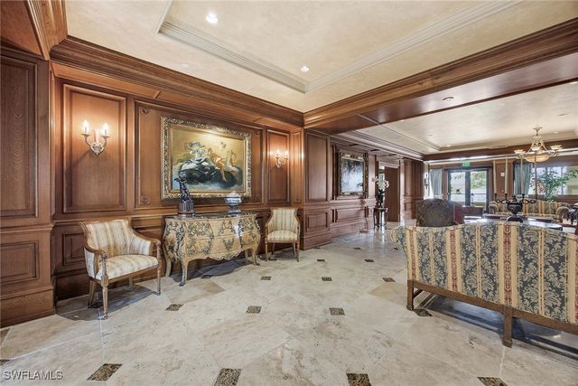 6597 Nicholas BLVD E 405, Naples, FL 34108