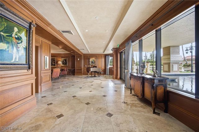 6597 Nicholas BLVD E 405, Naples, FL 34108