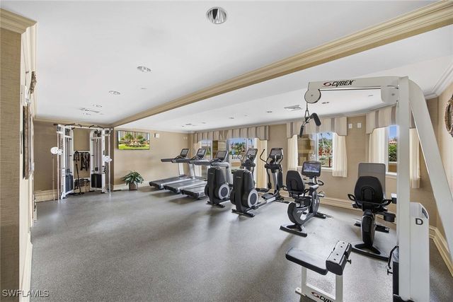 6597 Nicholas BLVD E 405, Naples, FL 34108