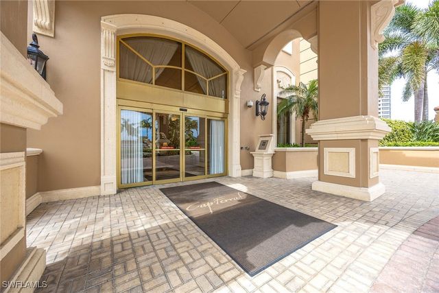 6597 Nicholas BLVD E 405, Naples, FL 34108