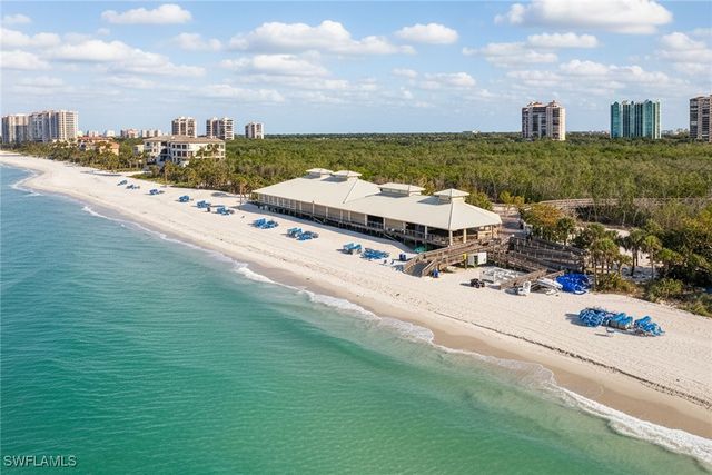 6597 Nicholas BLVD E 405, Naples, FL 34108
