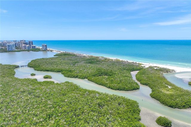 6597 Nicholas BLVD E 405, Naples, FL 34108