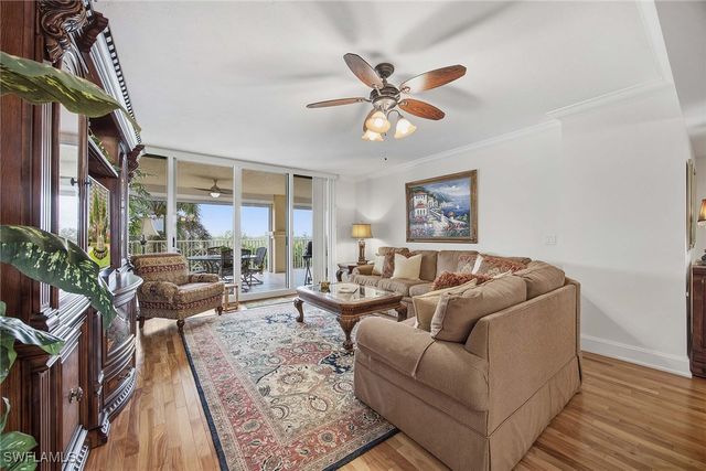 6597 Nicholas BLVD E 405, Naples, FL 34108