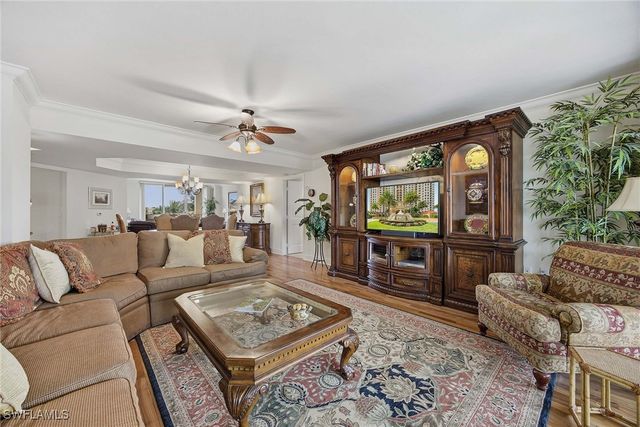 6597 Nicholas BLVD E 405, Naples, FL 34108