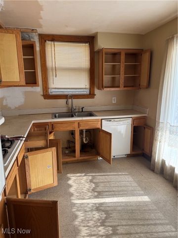 21607 Libby Road, Maple Heights, OH 44137