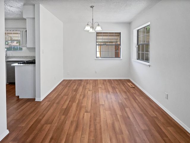 802 PINETREE Road SE, Rio Rancho, NM 87124