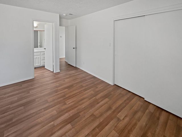 802 PINETREE Road SE, Rio Rancho, NM 87124