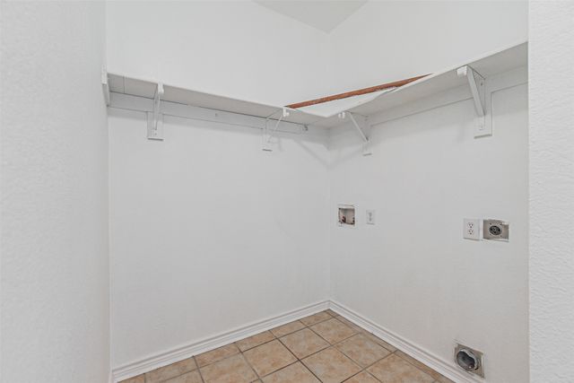 1301 Hennessey Court, Fort Worth, TX 76131