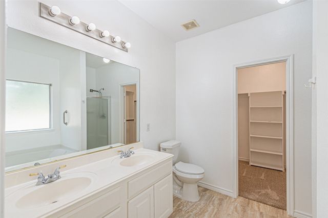 1301 Hennessey Court, Fort Worth, TX 76131
