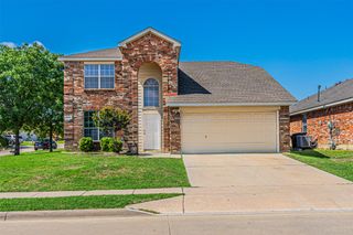 1301 Hennessey Court, Fort Worth, TX 76131