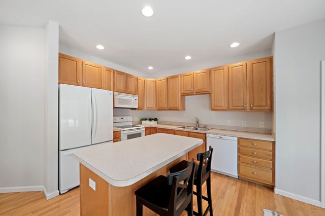 58 Bagnell Dr 58, Pembroke, MA 02359
