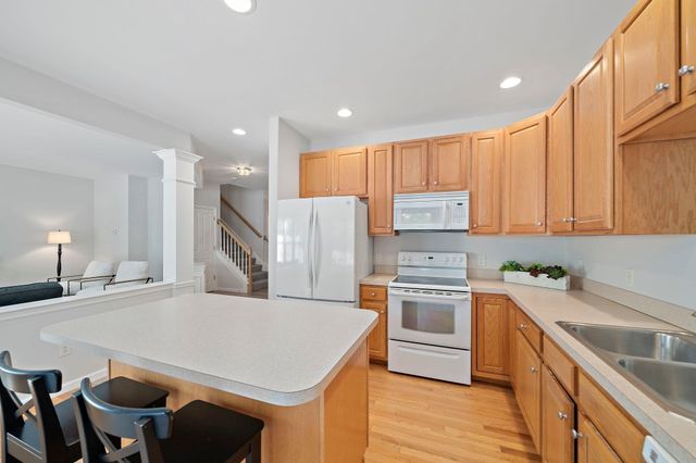 58 Bagnell Dr 58, Pembroke, MA 02359
