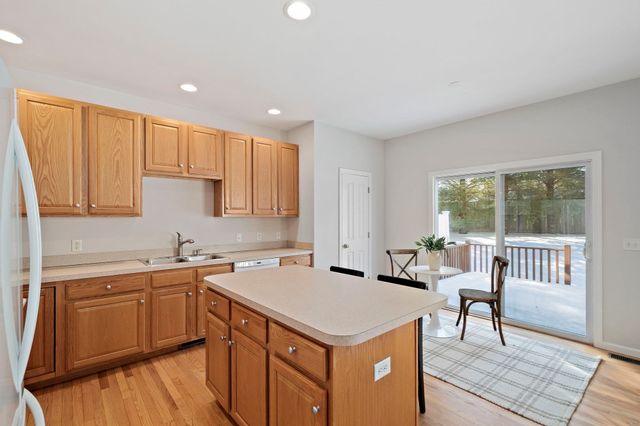 58 Bagnell Dr 58, Pembroke, MA 02359