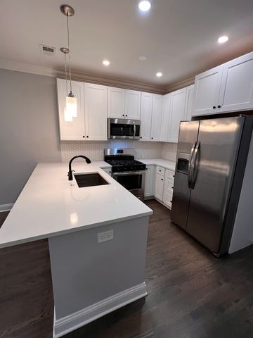 220 S Hamilton Avenue 1, Chicago, IL 60612