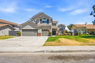 9922 Balvanera Avenue, Bakersfield, CA 93312