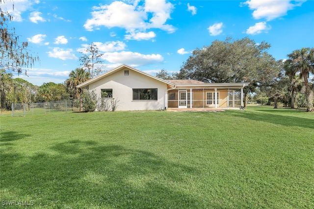 711 21st ST SW, Naples, FL 34117