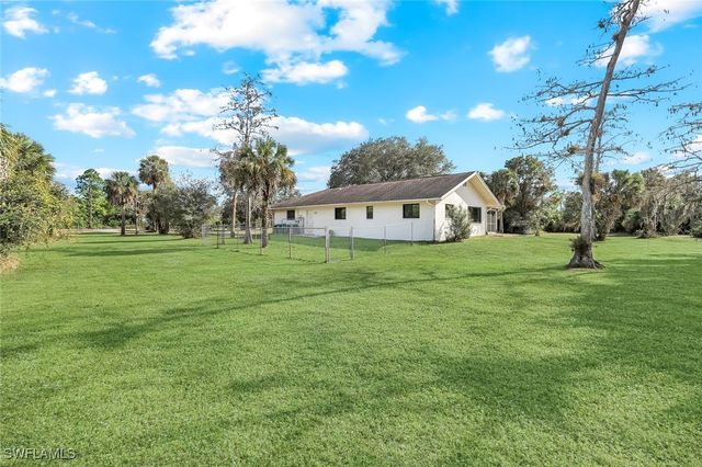 711 21st ST SW, Naples, FL 34117