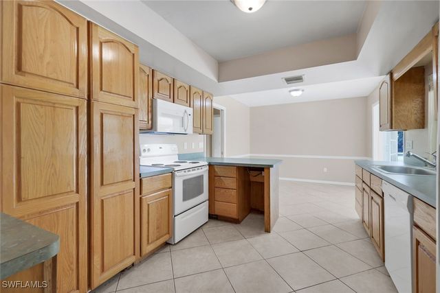 711 21st ST SW, Naples, FL 34117