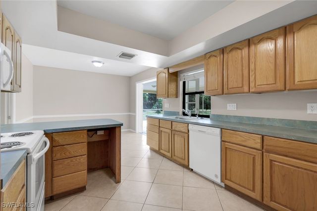 711 21st ST SW, Naples, FL 34117