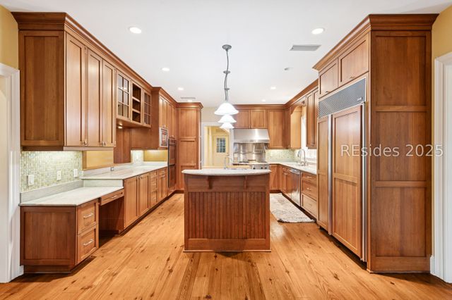 46 Hawthorne Rd, Bluffton, SC 29910