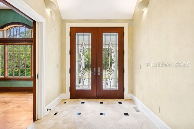 46 Hawthorne Rd, Bluffton, SC 29910