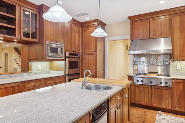 46 Hawthorne Rd, Bluffton, SC 29910