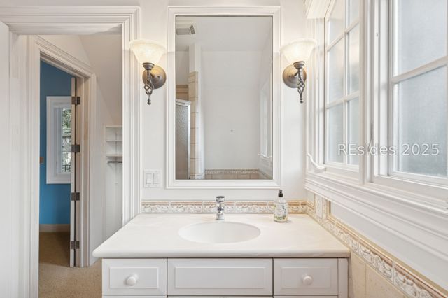 46 Hawthorne Rd, Bluffton, SC 29910