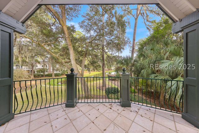 46 Hawthorne Rd, Bluffton, SC 29910