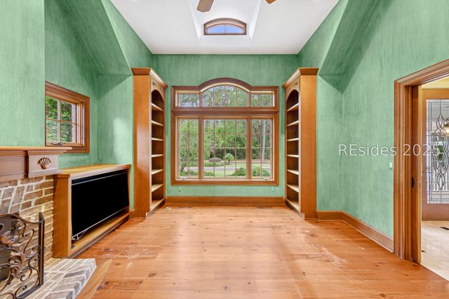 46 Hawthorne Rd, Bluffton, SC 29910