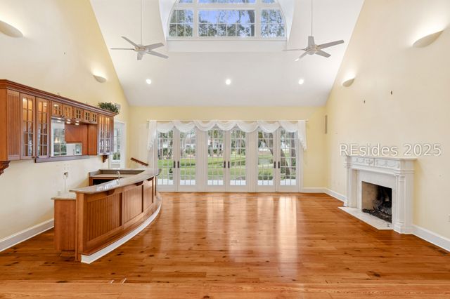 46 Hawthorne Rd, Bluffton, SC 29910