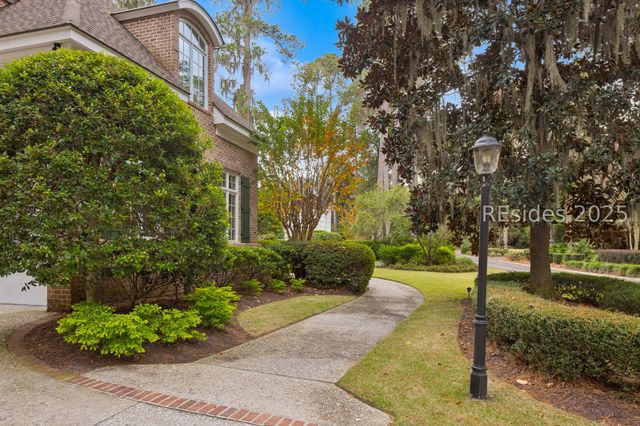 46 Hawthorne Rd, Bluffton, SC 29910