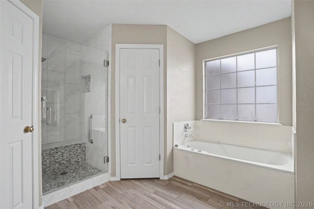 10710 E 115th Place S, Bixby, OK 74008