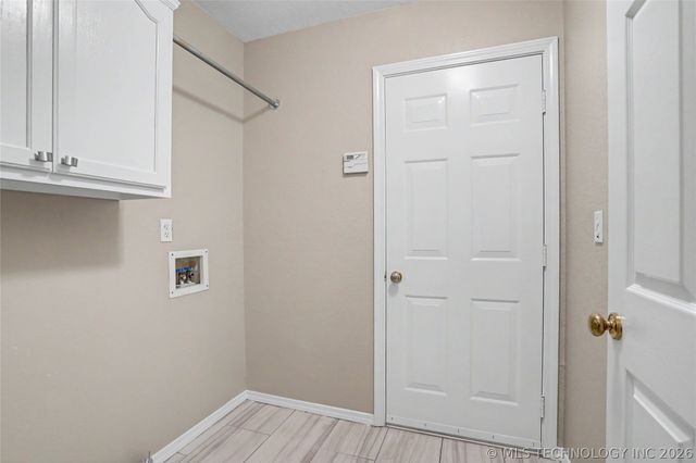 10710 E 115th Place S, Bixby, OK 74008