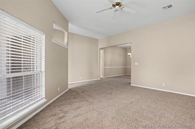 10710 E 115th Place S, Bixby, OK 74008