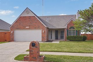 10710 E 115th Place S, Bixby, OK 74008