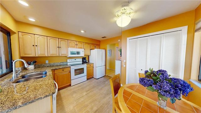 5842 Crabwood CT, Fort Myers, FL 33919