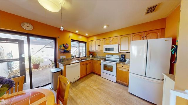 5842 Crabwood CT, Fort Myers, FL 33919