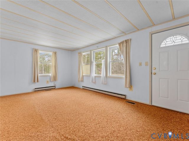 21105 Skinquarter Rd, Moseley, VA 23120