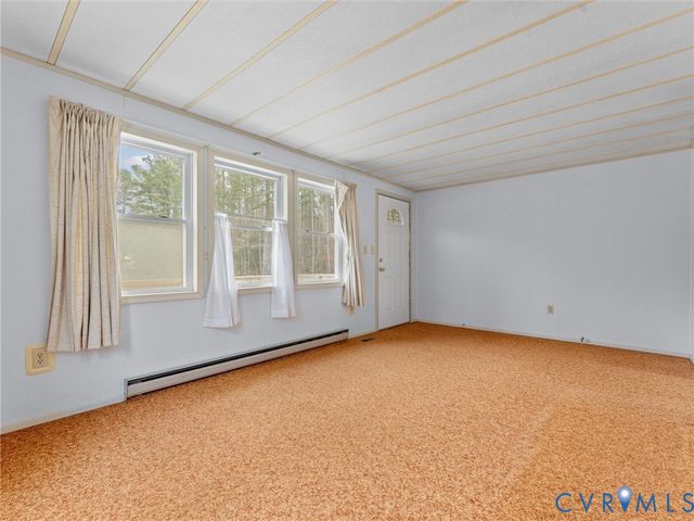 21105 Skinquarter Rd, Moseley, VA 23120