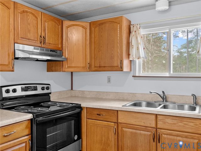 21105 Skinquarter Rd, Moseley, VA 23120