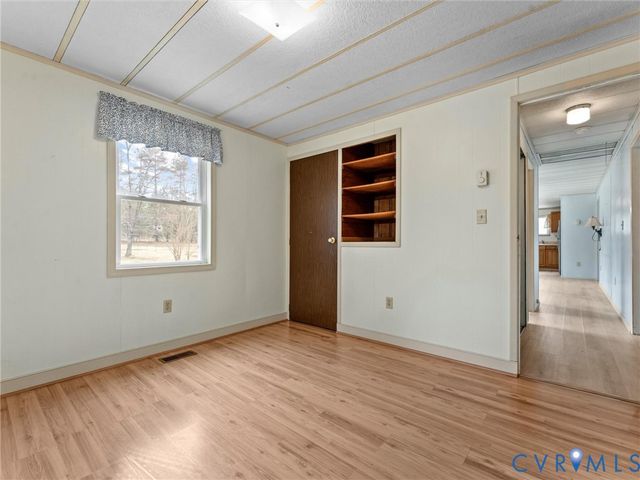 21105 Skinquarter Rd, Moseley, VA 23120