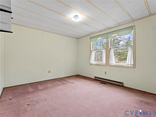 21105 Skinquarter Rd, Moseley, VA 23120