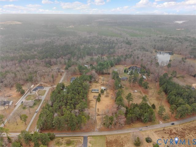 21105 Skinquarter Rd, Moseley, VA 23120