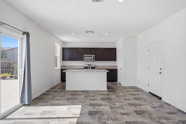 3108 Bridgestone Ln, Modesto, CA 95355