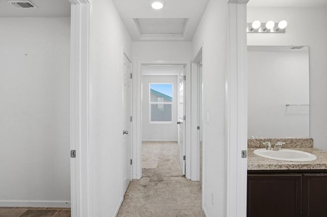 3108 Bridgestone Ln, Modesto, CA 95355